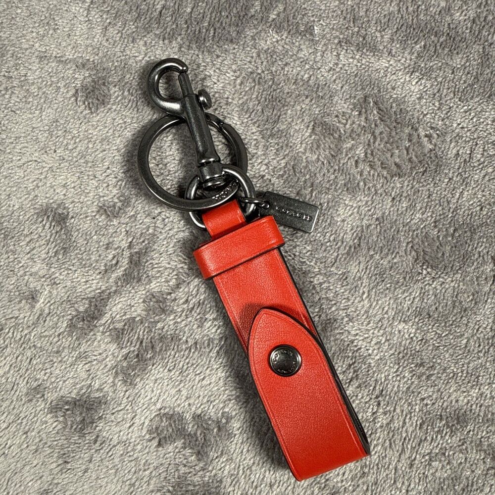 Coach CH075 Large Loop key fob key ring Coral/red Keychain